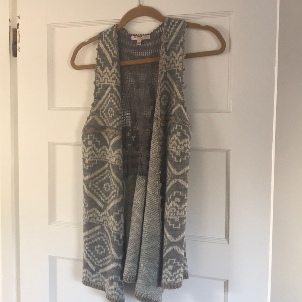 Knitted vest
